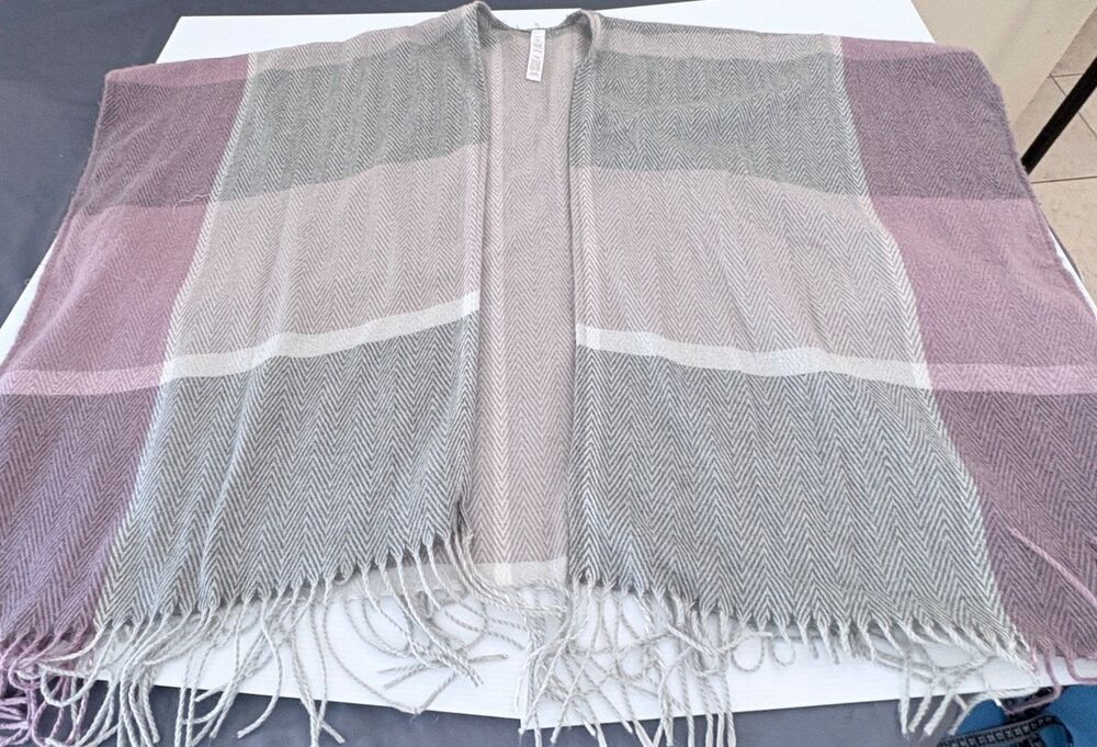 Balance Collection Ruana Wrap One Size Gray Pink Herringbone Fringe Shawl OS